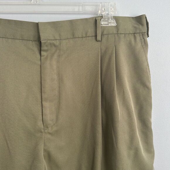 Greg Norman Men’s size 42 Golf Shorts neutral tan - Picture 3 of 11